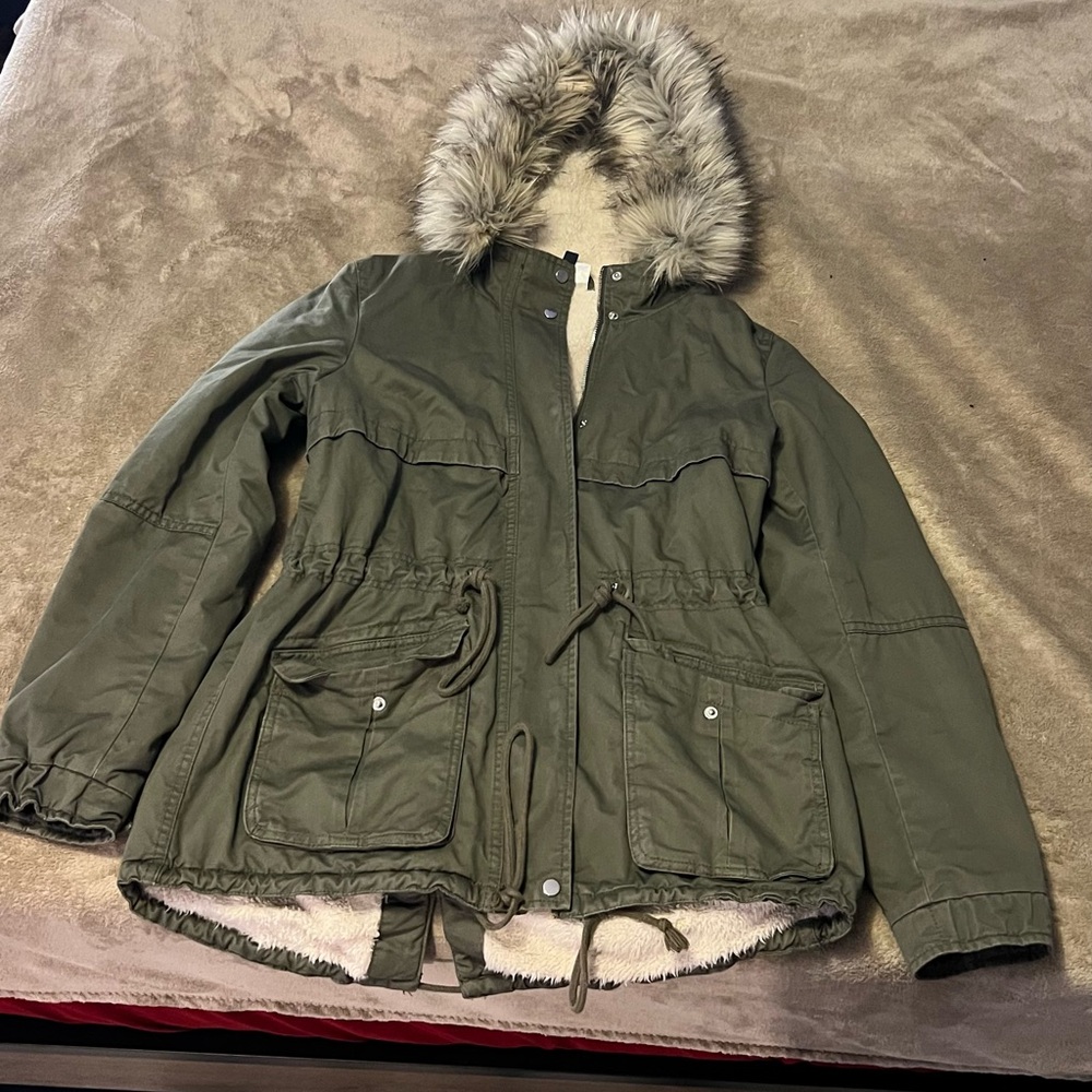Olive Green Women's Parka Jacket with Faux Fur Hood